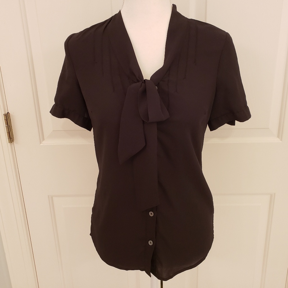 The Limited Button-Up Top XS